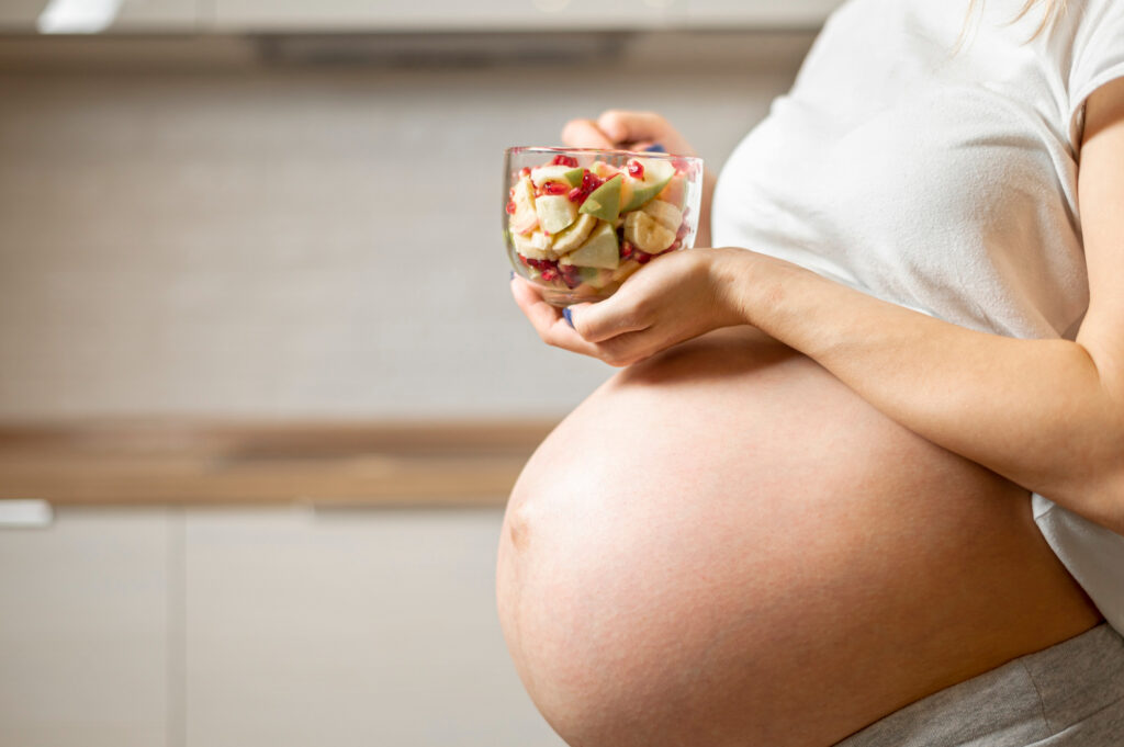 Alimentação da gestante saiba o que comer nos três trimestres
